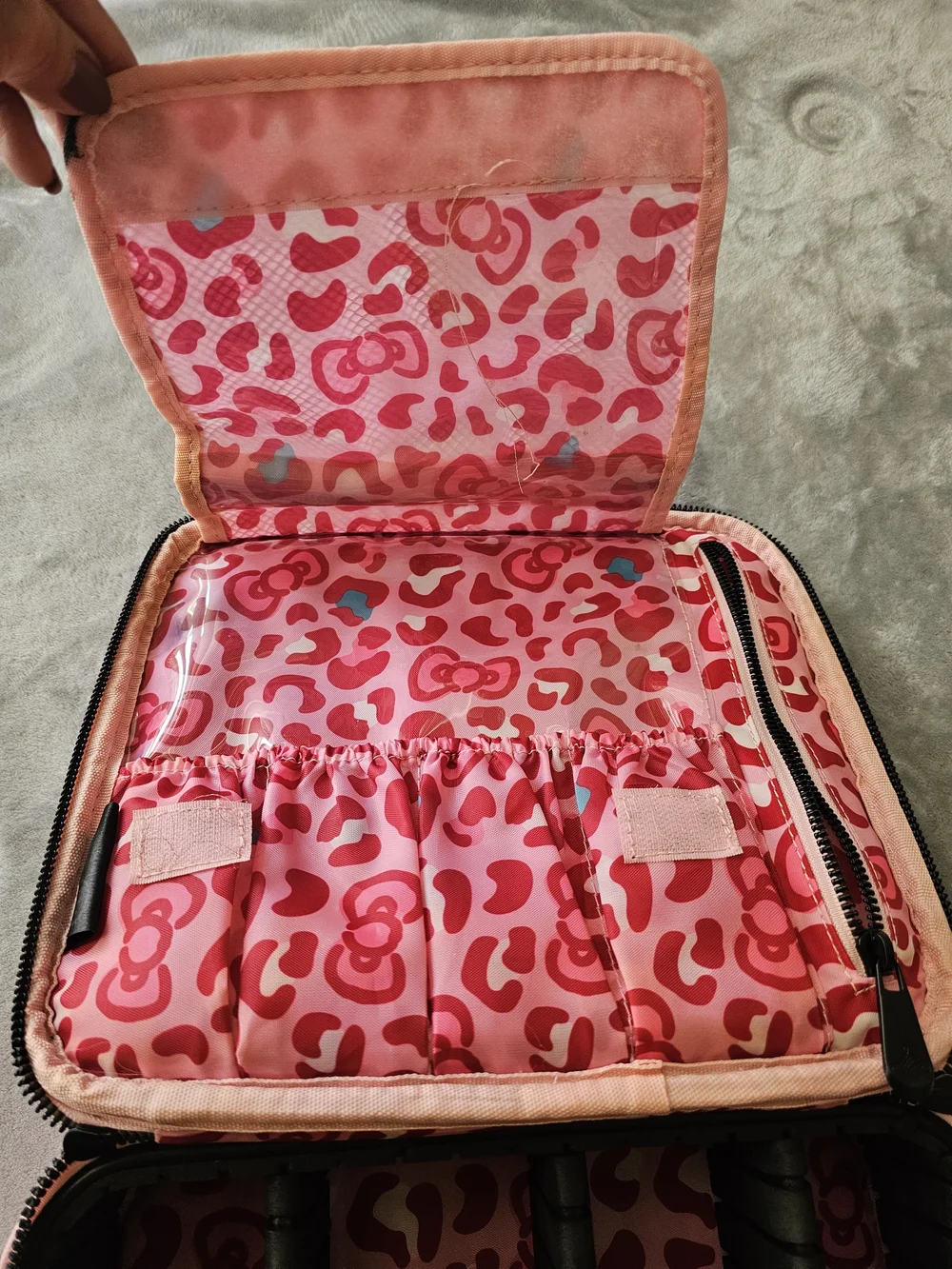 Impression Vanity Makeup Bag with Faux Leather, Hello Kitty Travel Toiletry Bag